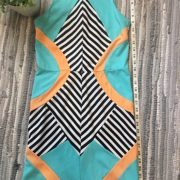 NWOT Paper Scissors Bodycon Geometric Dress in Black White Tourquoise Orange SZM - Picture 5 of 11